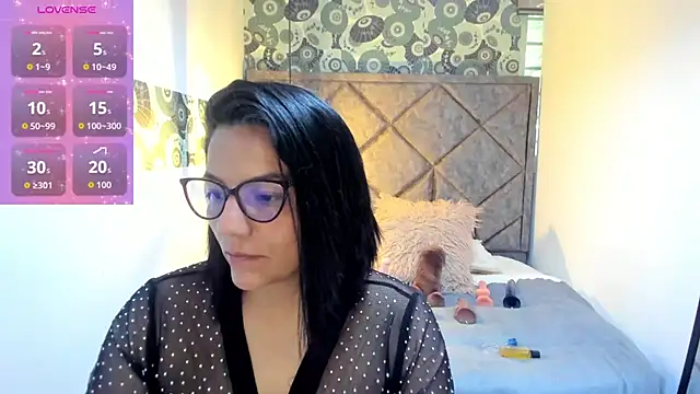 Snapshot of Megan_Milf__ chatting on 23, 9, 2025 Megan Milf online show from 23, 9, 2025