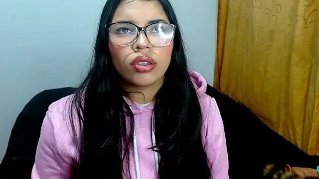 Snapshot of Naomi-Simpson chatting on 12, 10, 2025 Naomi-Simpson online show from 12, 10, 2025