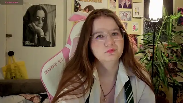 Sienna-Cow online show from 24, 10, 2025