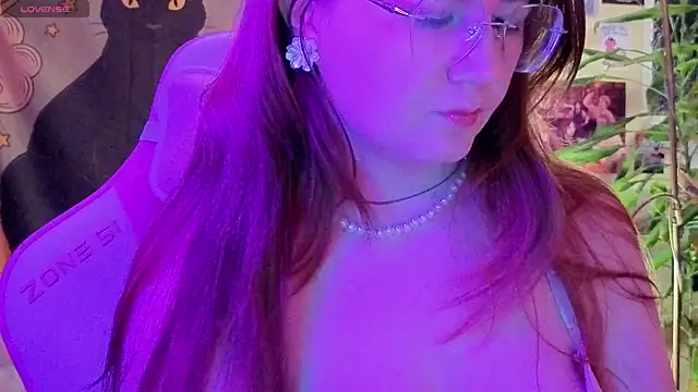 Sienna-Cow online show from 23, 4, 2026