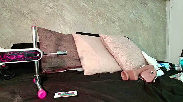 Dixie grey1 online show from 14, 4, 2026