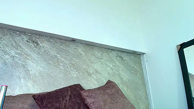 Dixie grey1 online show from 21, 4, 2026