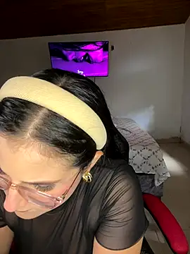 Snapshot of Alina0 chatting on 2, 10, 2025 Alina0 online show from 2, 10, 2025
