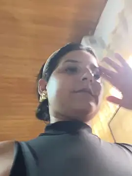 Snapshot of Alina0 chatting on 23, 10, 2025 Alina0 online show from 23, 10, 2025