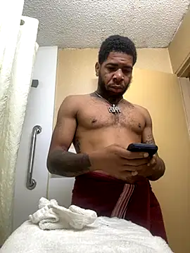 Snapshot of 1mistaGoodWood chatting on 13, 10, 2025 1mistaGoodWood online show from 13, 10, 2025