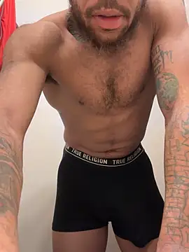 Snapshot of 1mistaGoodWood chatting on 25, 10, 2025 1mistaGoodWood online show from 25, 10, 2025