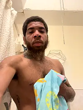 Snapshot of 1mistaGoodWood chatting on 31, 10, 2025 1mistaGoodWood online show from 31, 10, 2025