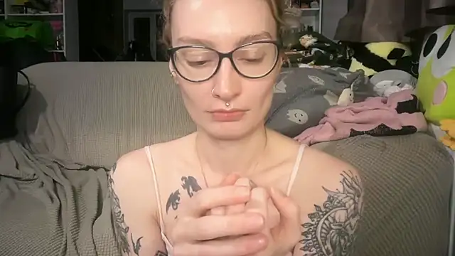 harleyblair online show from 13, 7, 2026