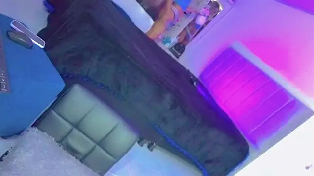 HANNAH BACKERS online show from 15, 11, 2025