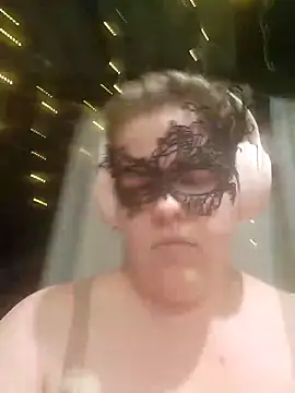 Snapshot of VeiledMuse chatting on 11, 9, 2025 VeiledMuse online show from 11, 9, 2025