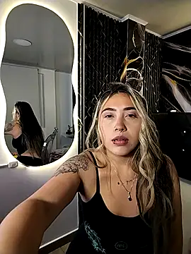  ManuVeelez online show from 8, 10, 2025