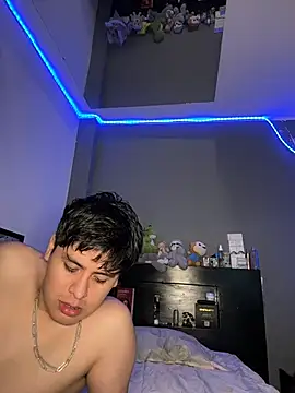 Kailertwink online show from 12, 7, 2026