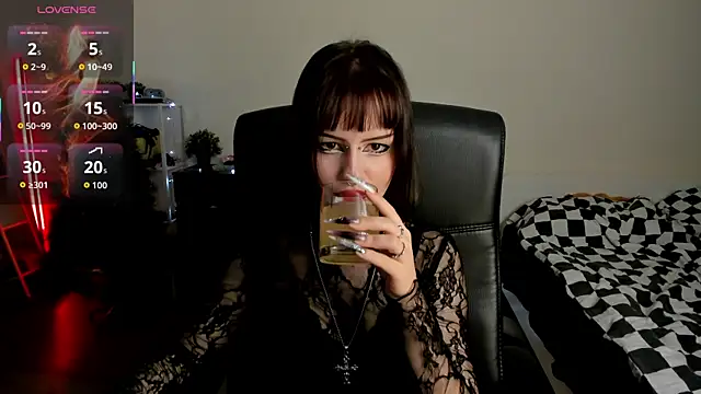 LiyaLuna online show from 19, 12, 2025