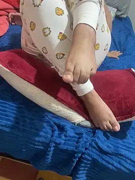 Snapshot of Theperfectbody chatting on 18, 9, 2025 Theperfectbody online show from 18, 9, 2025