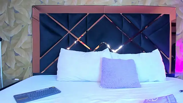 AliciaJerez1 online show from 7, 11, 2025