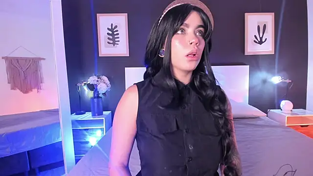 Snapshot of SuccubusDolly chatting on 13, 9, 2025 SuccubusDolly online show from 13, 9, 2025