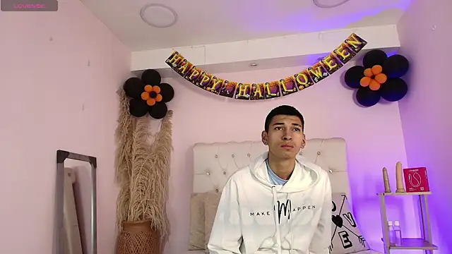 AmelieAndAce online show from 29, 10, 2025