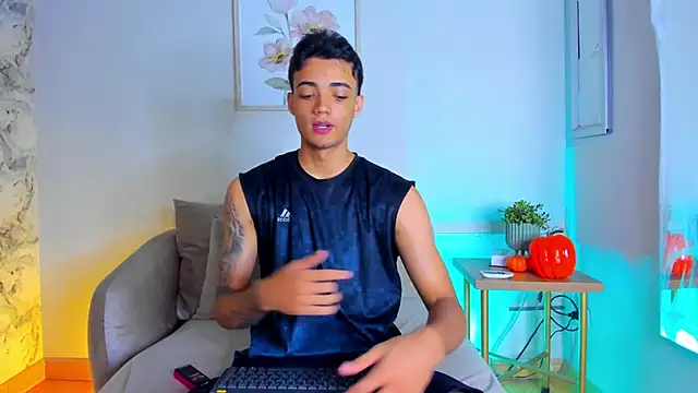 Snapshot of JamesClemont chatting on 18, 10, 2025 JamesClemont online show from 18, 10, 2025