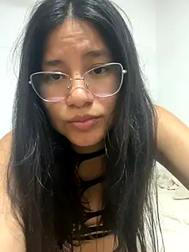 Snapshot of johanageminis chatting on 18, 11, 2025 johanageminis online show from 18, 11, 2025