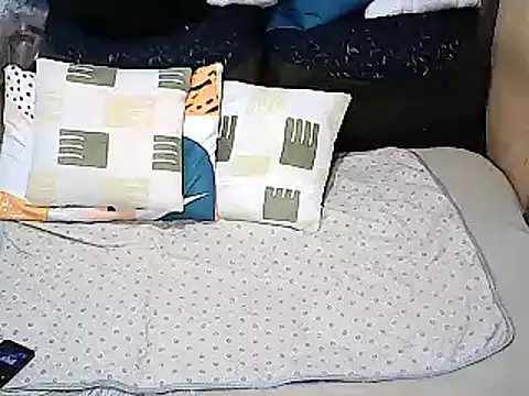 Snapshot of xxhottinybabe chatting on 15, 10, 2025 xxhottinybabe online show from 15, 10, 2025