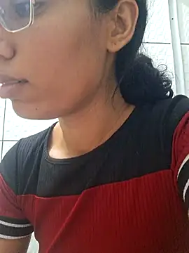 RavenShyfit online show from 8, 11, 2025