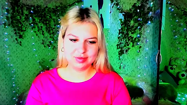 ChloeRicc online show from 15, 11, 2025