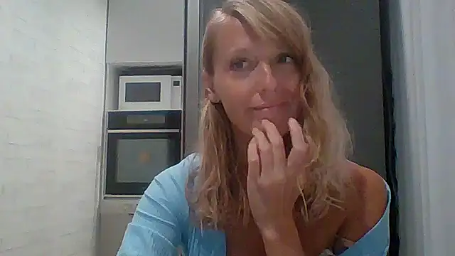 Vexxaa online show from 7, 10, 2025