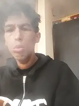 Snapshot of lusiboy96 chatting on 29, 9, 2025 lusiboy96 online show from 29, 9, 2025