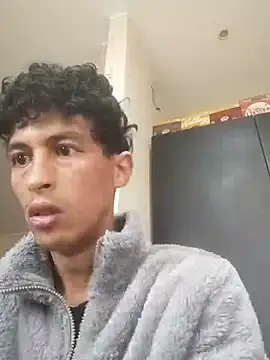 Snapshot of lusiboy96 chatting on 1, 10, 2025 lusiboy96 online show from 1, 10, 2025