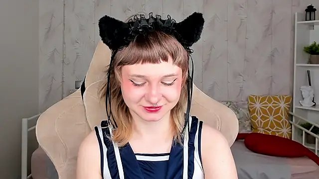 Tori Cutie online show from 12, 4, 2026