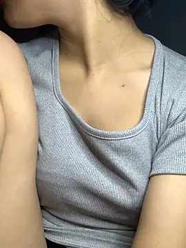 Snapshot of Nguyenha11 chatting on 30, 9, 2025 Nguyenha11 online show from 30, 9, 2025