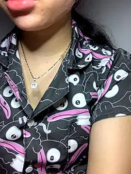 Snapshot of Nguyenha11 chatting on 15, 11, 2025 Nguyenha11 online show from 15, 11, 2025