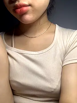 Snapshot of Nguyenha11 chatting on 18, 11, 2025 Nguyenha11 online show from 18, 11, 2025