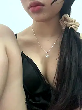 Snapshot of Nguyenha11 chatting on 23, 12, 2025 Nguyenha11 online show from 23, 12, 2025