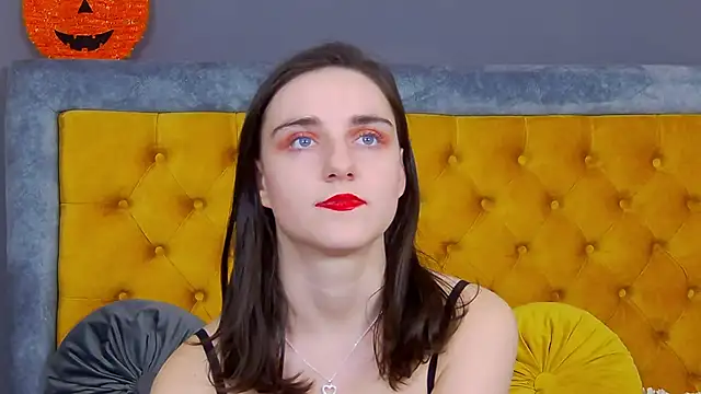 Jessica White  online show from 25, 11, 2025