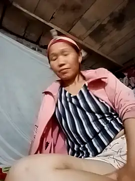 Snapshot of TinTin321 chatting on 7, 10, 2025 TinTin321 online show from 7, 10, 2025