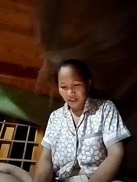 Snapshot of TinTin321 chatting on 10, 10, 2025 TinTin321 online show from 10, 10, 2025