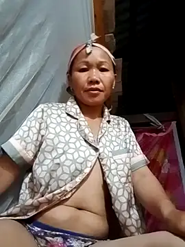 Snapshot of TinTin321 chatting on 12, 10, 2025 TinTin321 online show from 12, 10, 2025