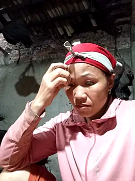 Snapshot of TinTin321 chatting on 22, 10, 2025 TinTin321 online show from 22, 10, 2025