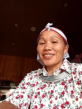 Snapshot of TinTin321 chatting on 23, 10, 2025 TinTin321 online show from 23, 10, 2025