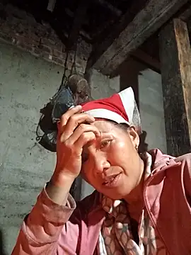 Snapshot of TinTin321 chatting on 25, 10, 2025 TinTin321 online show from 25, 10, 2025