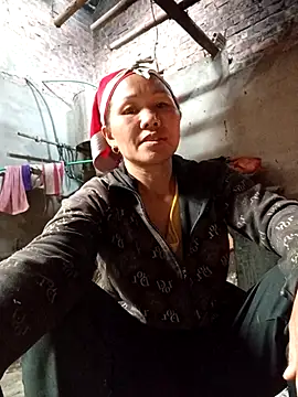 Snapshot of TinTin321 chatting on 15, 12, 2025 TinTin321 online show from 15, 12, 2025