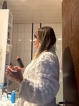 IsabellaEtha online show from 9, 1, 2026