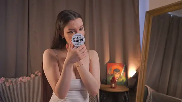 EvaDowe online show from 12, 4, 2026