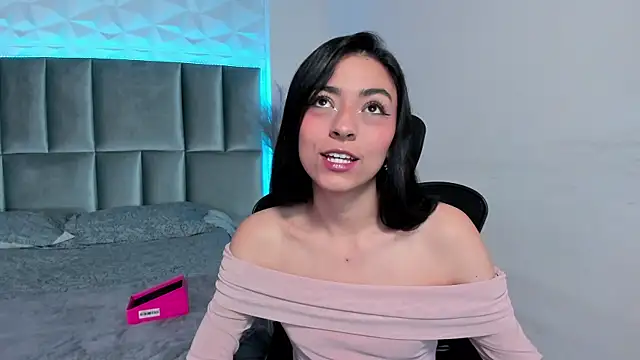 Snapshot of canelleGarces chatting on 26, 9, 2025 canelleGarces online show from 26, 9, 2025