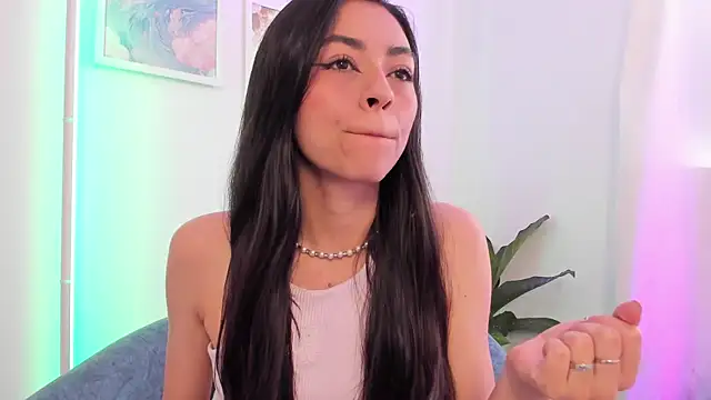 Snapshot of canelleGarces chatting on 10, 10, 2025 canelleGarces online show from 10, 10, 2025