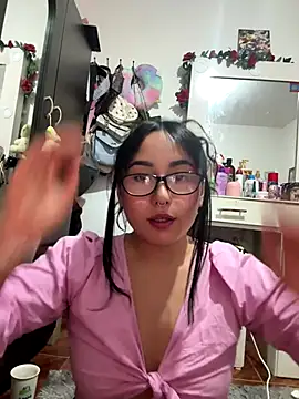 Snapshot of saranghae_ chatting on 13, 9, 2025 saranghae online show from 13, 9, 2025