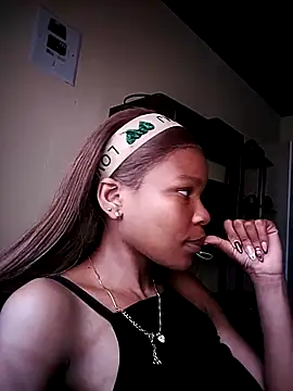 Snapshot of Seductive_Yellow_Titties chatting on 28, 10, 2025 Seductive Yellow Titties online show from 28, 10, 2025