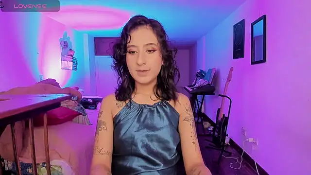 Snapshot of atenea_dragon__ chatting on 30, 10, 2025 atenea dragon online show from 30, 10, 2025