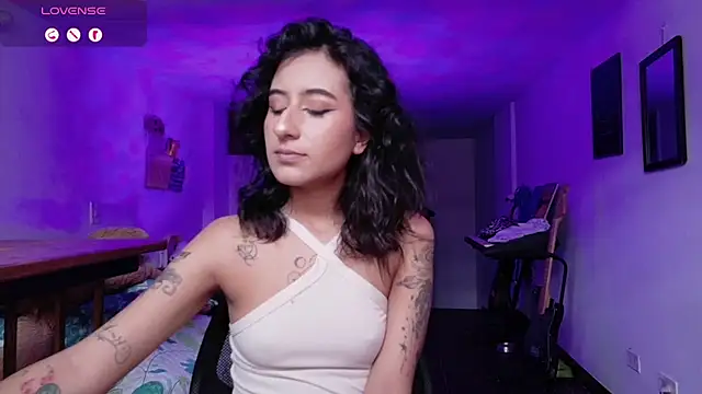 Snapshot of atenea_dragon__ chatting on 25, 11, 2025 atenea dragon online show from 25, 11, 2025